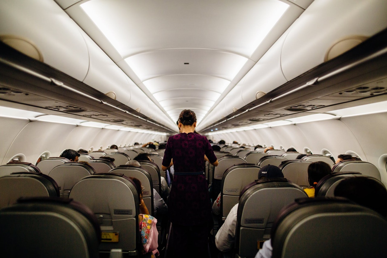 Stewardessa – kompetencje i kwalifikacje